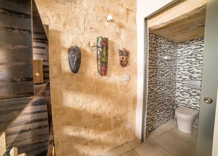 The Artist By Vallettastay 발레타